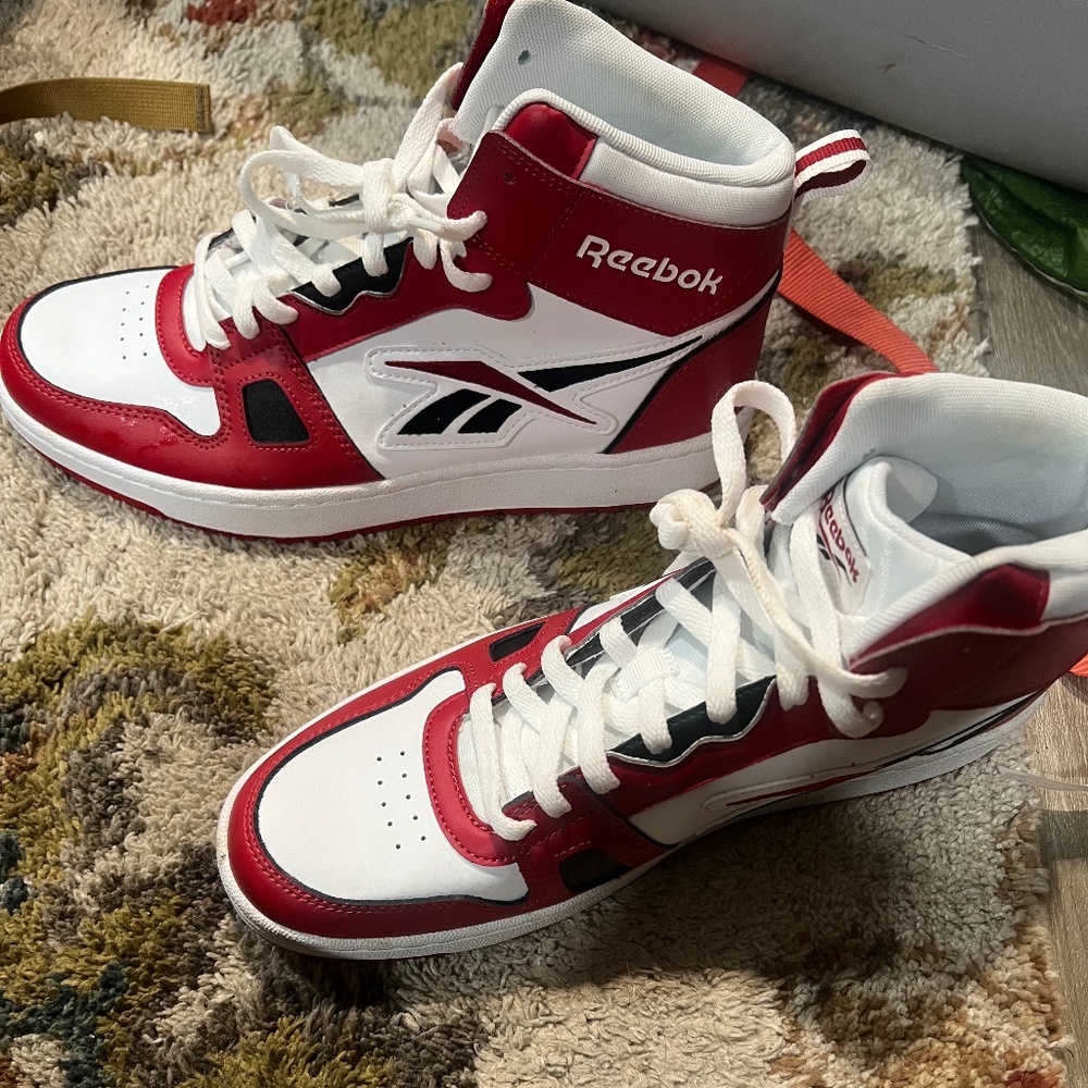 Reebok 1Y3501 red and white
